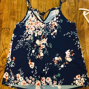 NWOT Women’s lightweight floral blouse